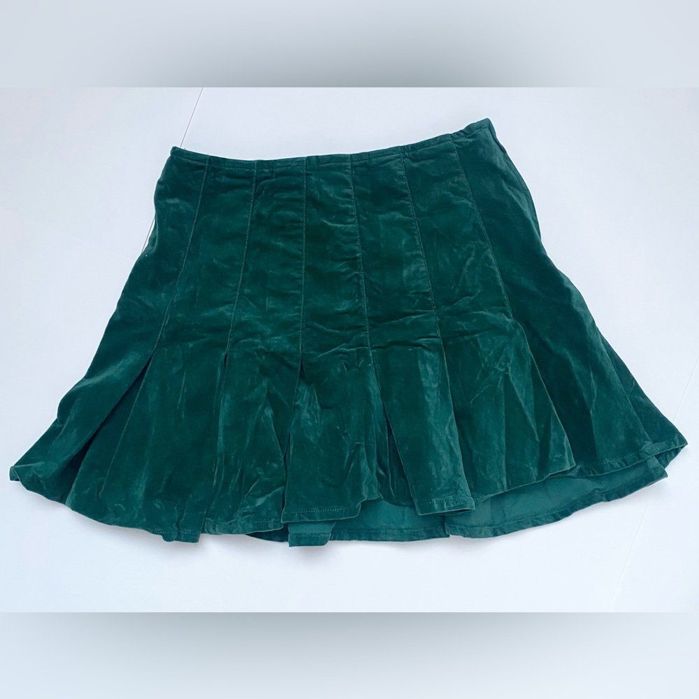 Elegant Green Velvet Skirt